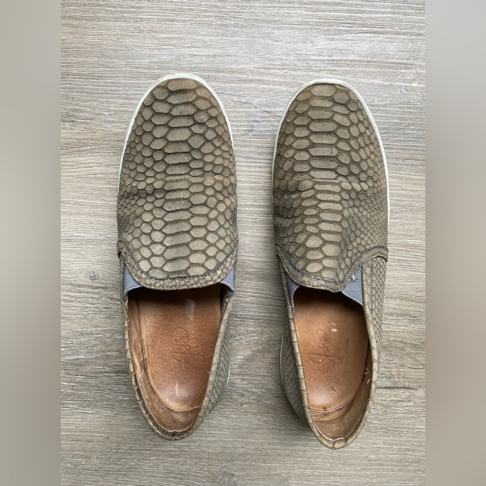 4/$25 joie Kidmore Sneakers Reptile-Texture Slip-Ons Preppy Coquette Feminine
